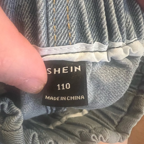 Toddler Girl 4T Denim Shorts Bundle Casual Elastic Waist - Picture 3 of 5